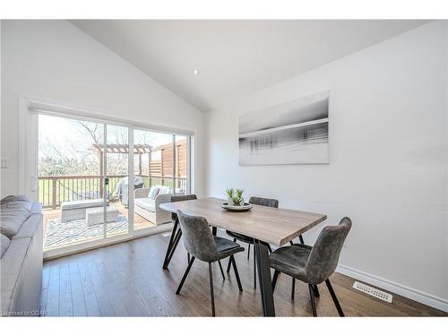 207 Couling Crescent, Guelph, ON - Indoor Photo Showing Dining Room