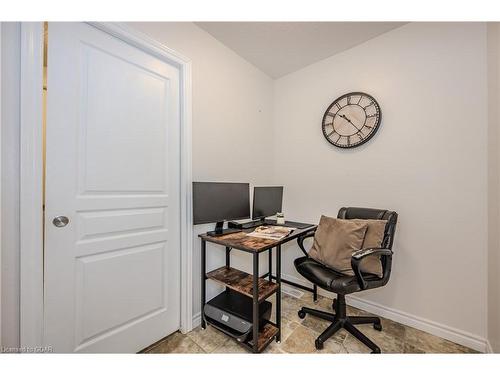 207 Couling Crescent, Guelph, ON - Indoor Photo Showing Office