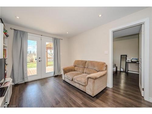 207 Couling Crescent, Guelph, ON - Indoor Photo Showing Living Room