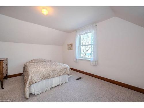 58 Harris Street, Guelph, ON - Indoor Photo Showing Bedroom