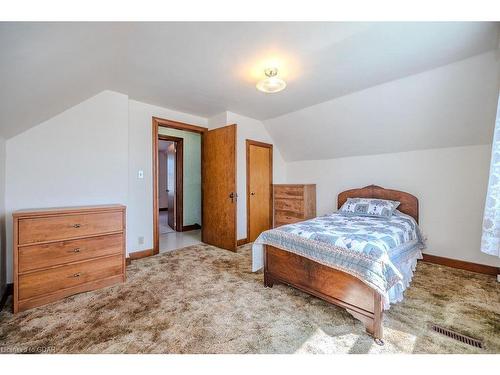 58 Harris Street, Guelph, ON - Indoor Photo Showing Bedroom