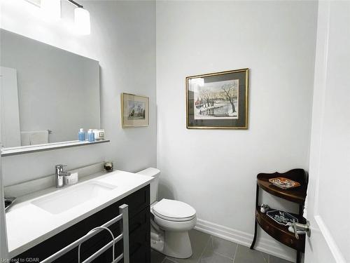 114-1878 Gordon Street, Guelph, ON - Indoor Photo Showing Bathroom