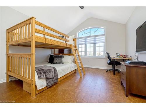 168 Parkinson Drive, Rockwood, ON - Indoor Photo Showing Bedroom