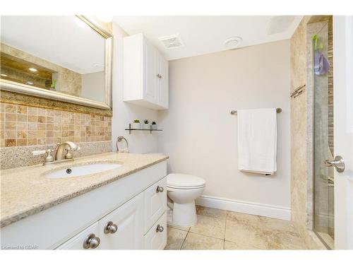168 Parkinson Drive, Rockwood, ON - Indoor Photo Showing Bathroom
