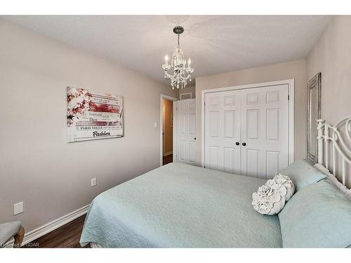714 Victoria Road N, Guelph, ON - Indoor Photo Showing Bedroom