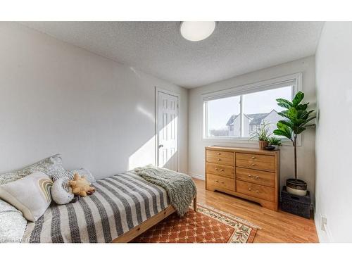 16A-1085 Queens Boulevard, Kitchener, ON - Indoor Photo Showing Bedroom