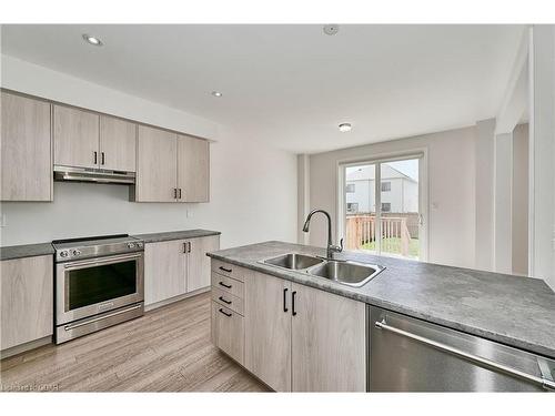 149 Harpin Way E, Fergus, ON - Indoor Photo Showing Kitchen With Stainless Steel Kitchen With Double Sink With Upgraded Kitchen