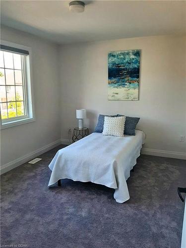 149 Harpin Way E, Fergus, ON - Indoor Photo Showing Bedroom