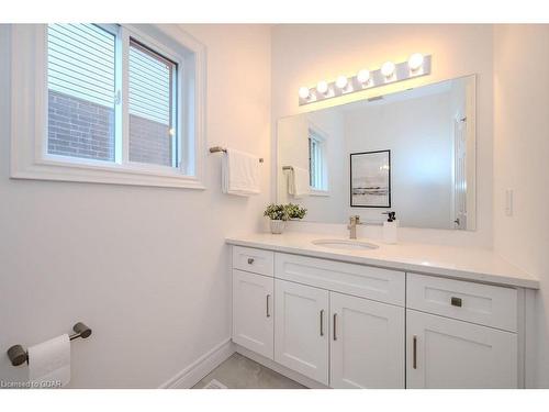 57 Macalister Boulevard, Guelph, ON - Indoor Photo Showing Bathroom