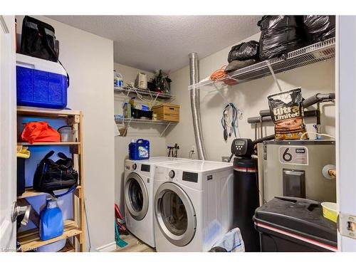 203-497 Birmingham Street W, Mount Forest, ON - Indoor Photo Showing Laundry Room