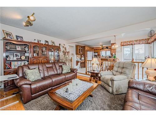 187 Municipal Street, Guelph, ON - Indoor Photo Showing Living Room