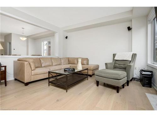 132 Drexler Avenue, Rockwood, ON - Indoor Photo Showing Living Room