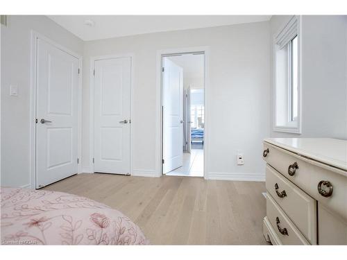 132 Drexler Avenue, Rockwood, ON - Indoor Photo Showing Bedroom