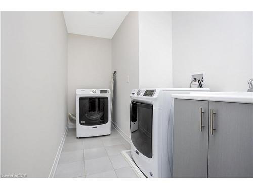 132 Drexler Avenue, Rockwood, ON - Indoor Photo Showing Laundry Room