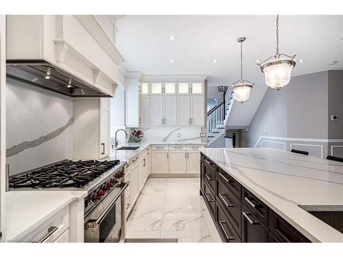 3341 Roma Avenue, Burlington, ON - Indoor Photo Showing Kitchen With Upgraded Kitchen