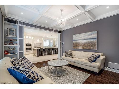 3341 Roma Avenue, Burlington, ON - Indoor Photo Showing Living Room