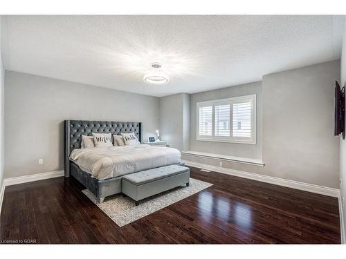 3341 Roma Avenue, Burlington, ON - Indoor Photo Showing Bedroom
