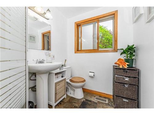 6 Carmine Place, Guelph, ON - Indoor Photo Showing Bathroom