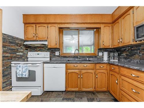 6 Carmine Place, Guelph, ON - Indoor Photo Showing Kitchen