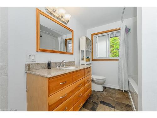 6 Carmine Place, Guelph, ON - Indoor Photo Showing Bathroom
