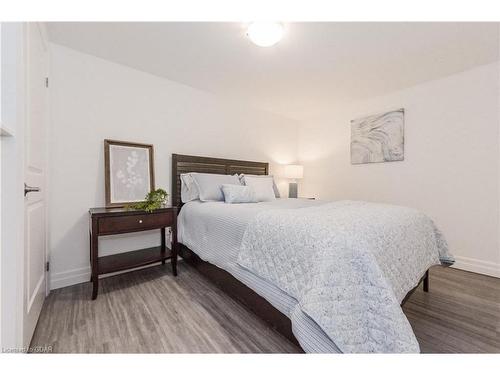 4-19 Stumpf Street, Elora, ON - Indoor Photo Showing Bedroom