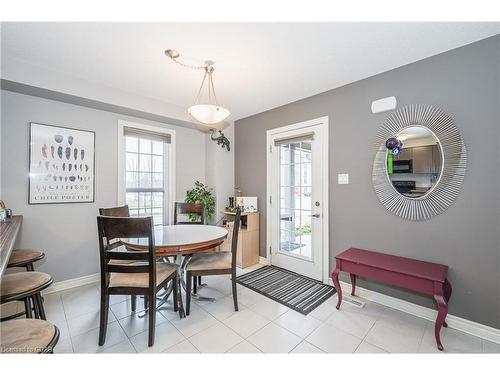 15-101 Frederick Drive, Guelph, ON - Indoor Photo Showing Dining Room