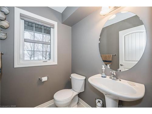 15-101 Frederick Drive, Guelph, ON - Indoor Photo Showing Bathroom
