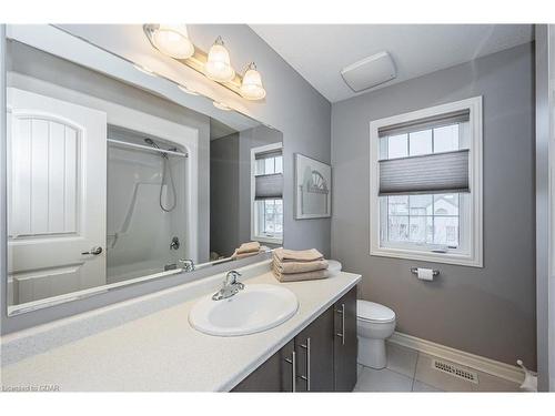 15-101 Frederick Drive, Guelph, ON - Indoor Photo Showing Bathroom