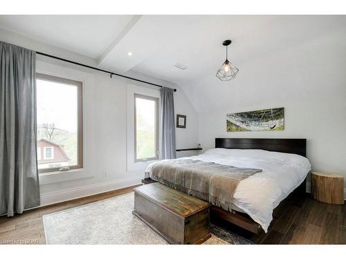 24 Ramore Street, Cambridge, ON - Indoor Photo Showing Bedroom