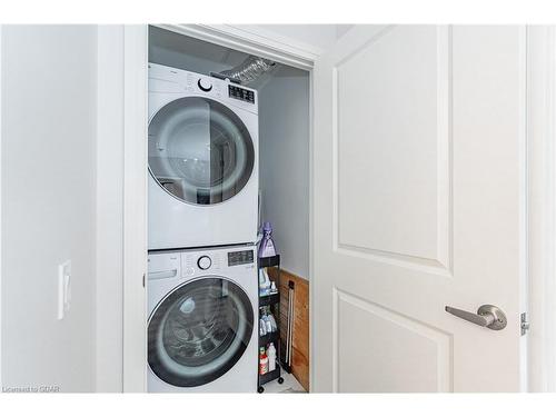 314-332 Gosling Gardens, Guelph, ON - Indoor Photo Showing Laundry Room