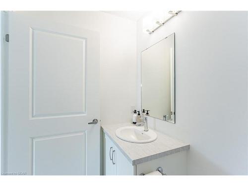 314-332 Gosling Gardens, Guelph, ON - Indoor Photo Showing Bathroom