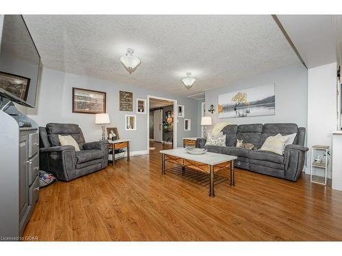 7325 Hwy 6 Street, Arthur, ON - Indoor Photo Showing Living Room