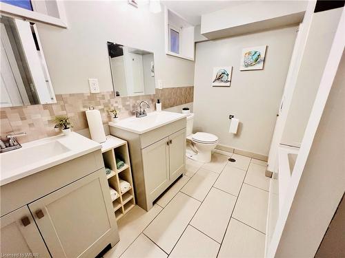 Basement-252 Dumfries Avenue, Kitchener, ON - Indoor Photo Showing Bathroom