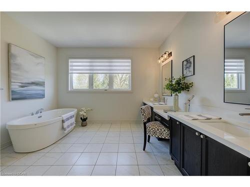 64 Harpin Way E, Fergus, ON - Indoor Photo Showing Bathroom