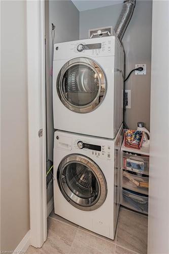 704-63 Arthur Street, Guelph, ON - Indoor Photo Showing Laundry Room