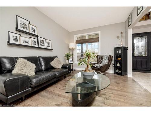 173 Hayward Court, Rockwood, ON - Indoor Photo Showing Living Room