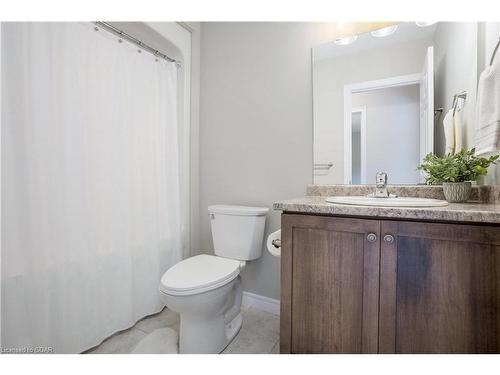 22 Chestnut Drive, Rockwood, ON - Indoor Photo Showing Bathroom