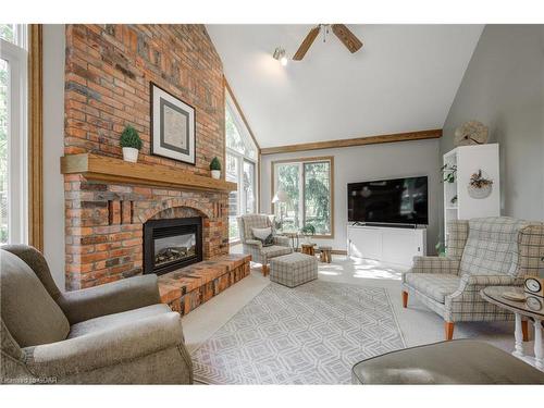 71 Conifer Place, London, ON - Indoor Photo Showing Living Room With Fireplace