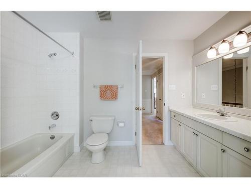 71 Conifer Place, London, ON - Indoor Photo Showing Bathroom