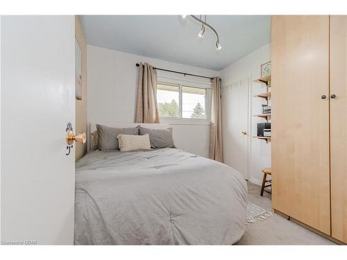 44 Ridgeway Avenue, Guelph, ON - Indoor Photo Showing Bedroom