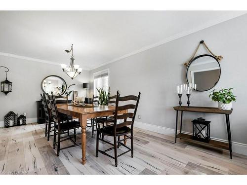 18 Mclachlan Place, Guelph, ON - Indoor Photo Showing Dining Room