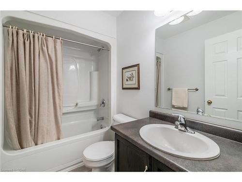 110 Mcarthur Crescent, Guelph, ON - Indoor Photo Showing Bathroom