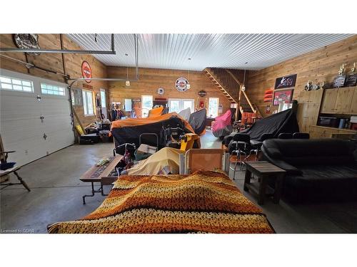 7568 Marden Road, Guelph/Eramosa, ON - Indoor Photo Showing Garage