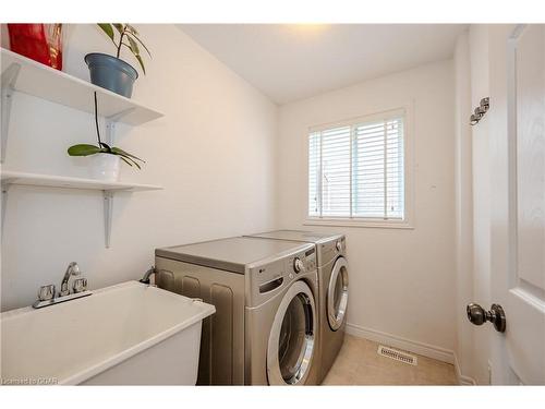 3 Creekside Drive, Guelph, ON - Indoor Photo Showing Laundry Room