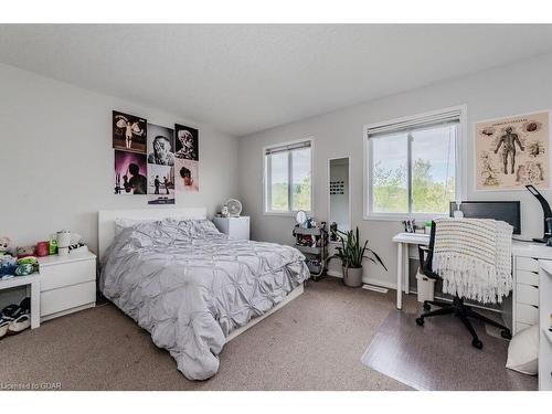 7-601 Columbia Forest Boulevard, Waterloo, ON - Indoor Photo Showing Bedroom