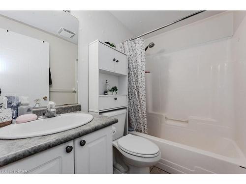 7-601 Columbia Forest Boulevard, Waterloo, ON - Indoor Photo Showing Bathroom
