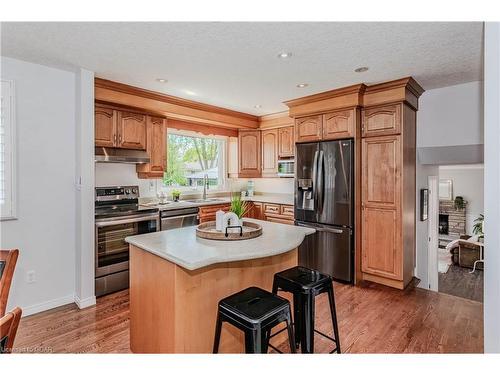 23 Meadow Crescent, Guelph, ON - Indoor Photo Showing Kitchen