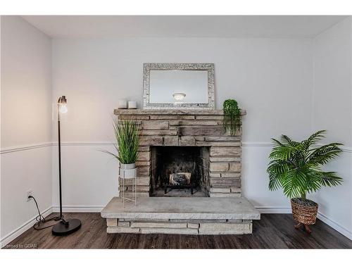 23 Meadow Crescent, Guelph, ON - Indoor Photo Showing Living Room With Fireplace