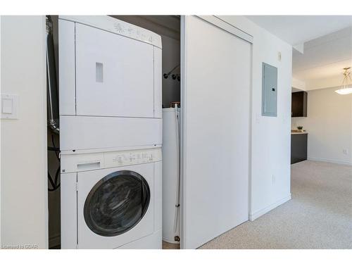 314-43 Goodwin Drive, Guelph, ON - Indoor Photo Showing Laundry Room