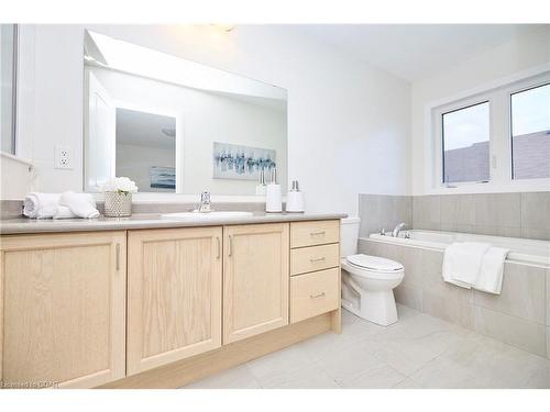 4072 Canby Street Street, Beamsville, ON - Indoor Photo Showing Bathroom